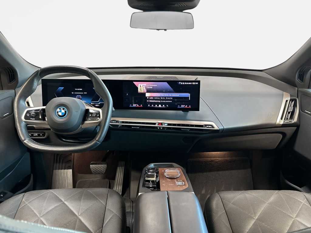 BMW iX 2023