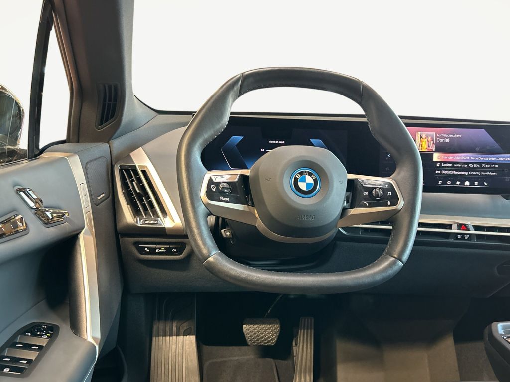 BMW iX 2023