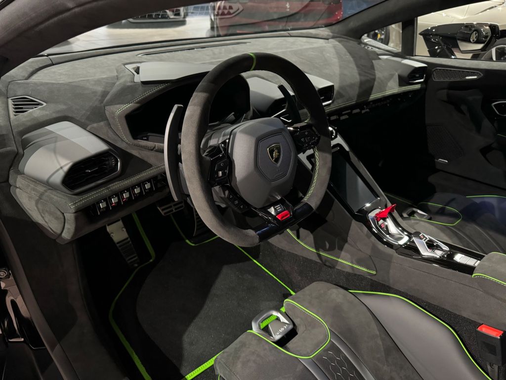 Lamborghini Huracán 2025