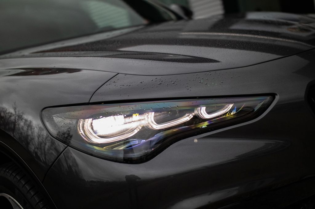 Alfa Romeo Stelvio 2024