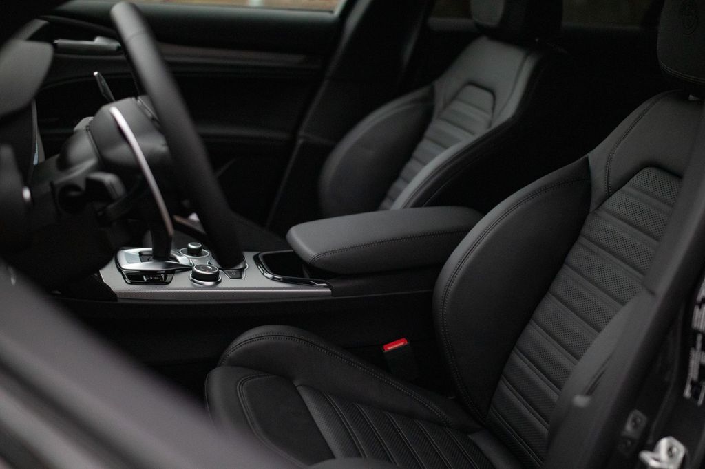 Alfa Romeo Stelvio 2024