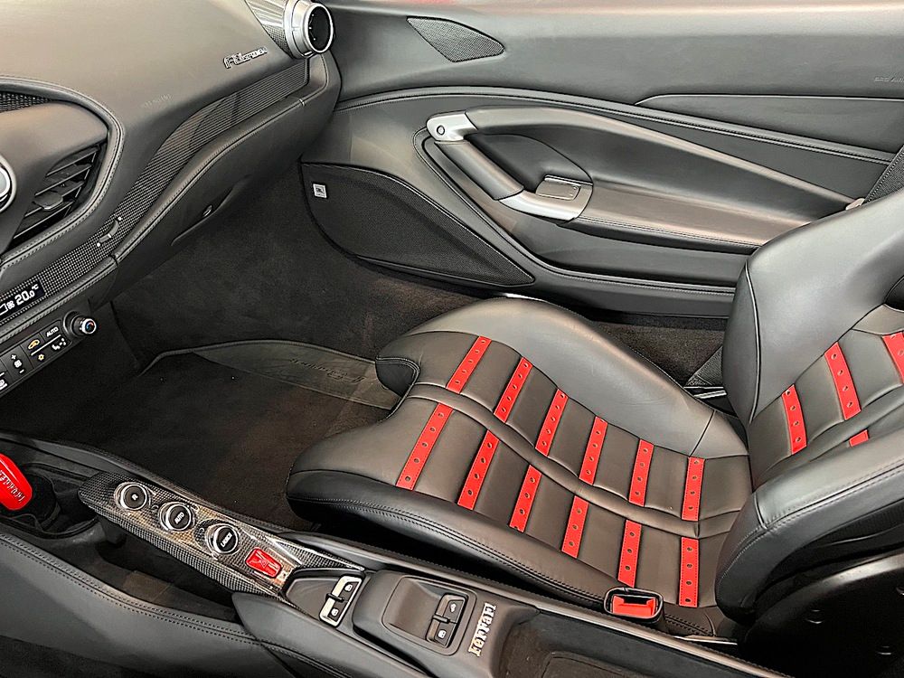 Ferrari F8 2021