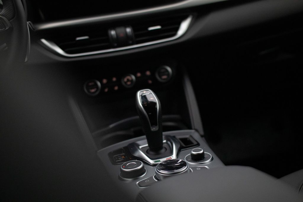 Alfa Romeo Stelvio 2024