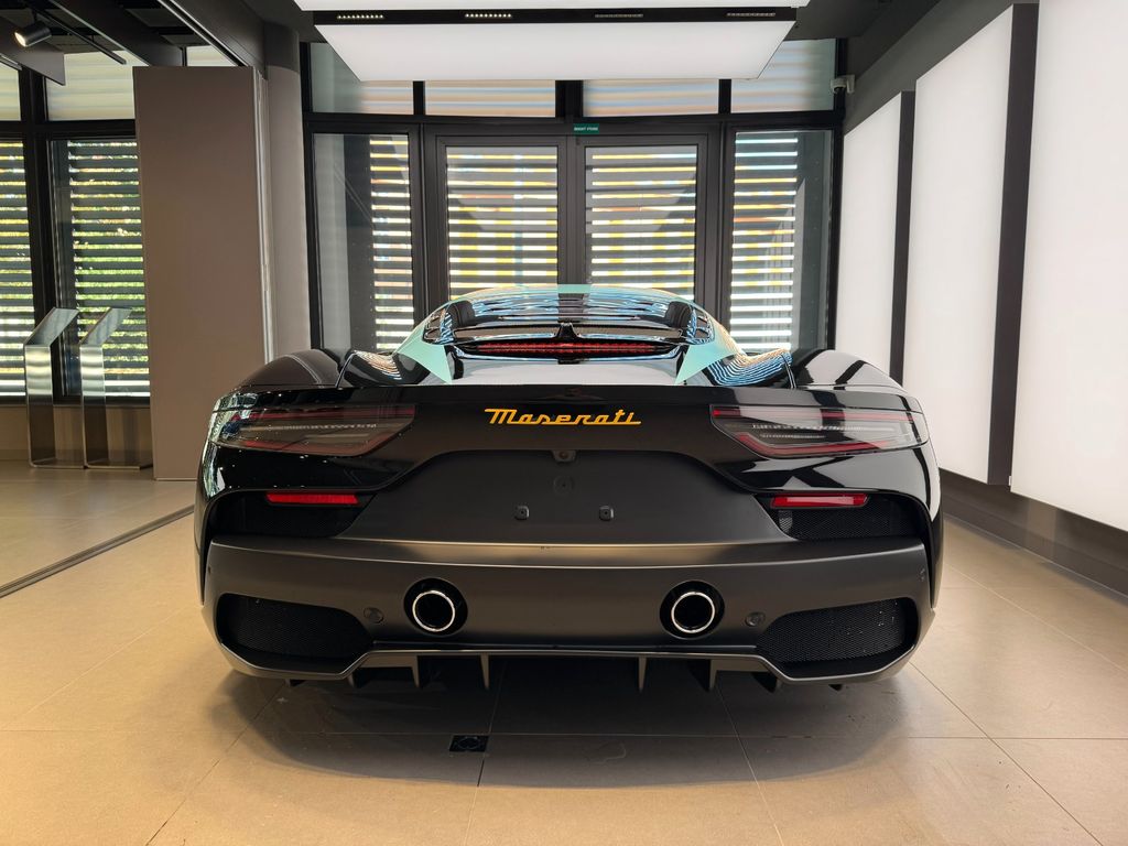 Maserati MC20