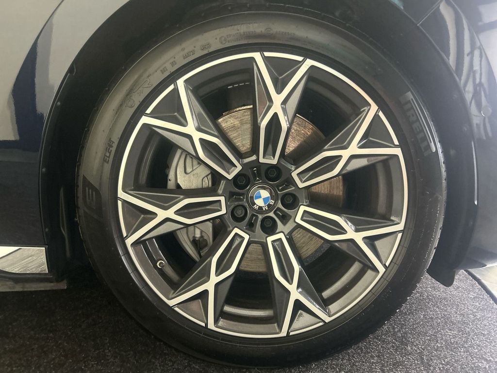 BMW i7 2024