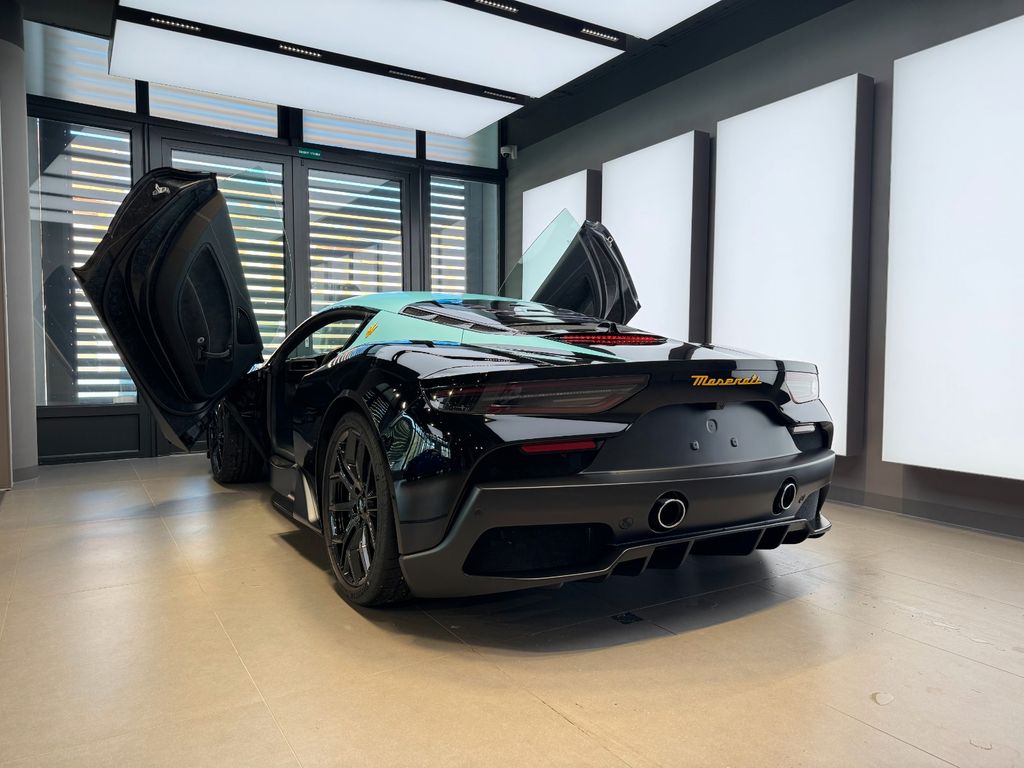 Maserati MC20