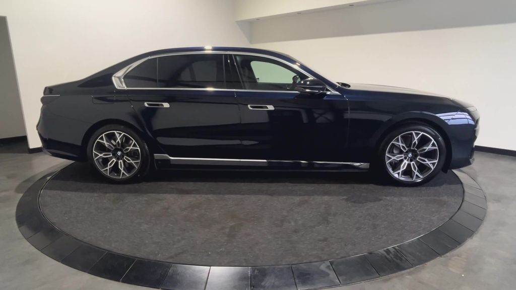 BMW i7 2024