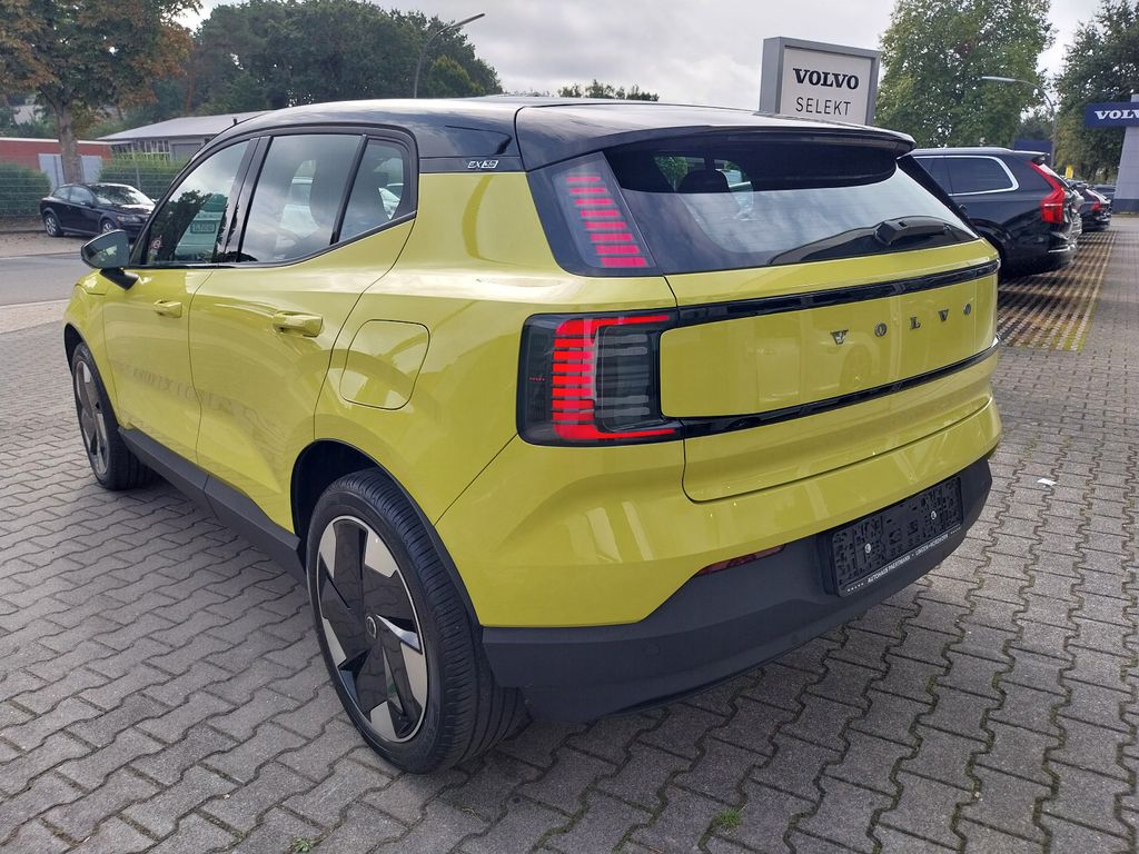 Volvo EX30 2024