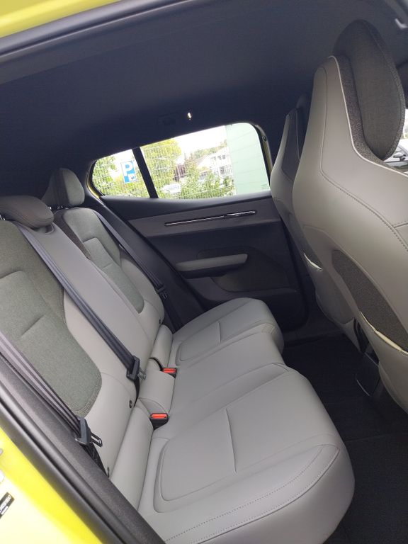 Volvo EX30 2024