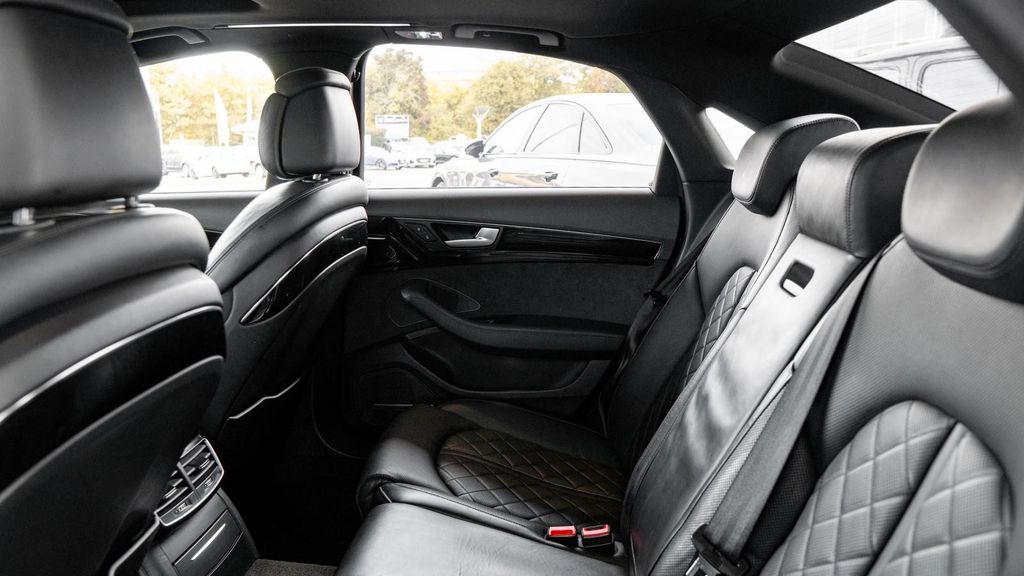 Audi A8 2015