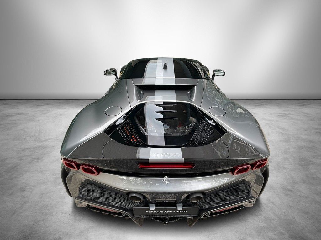 Ferrari SF90 2021