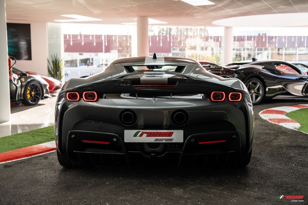 Ferrari SF90 2021