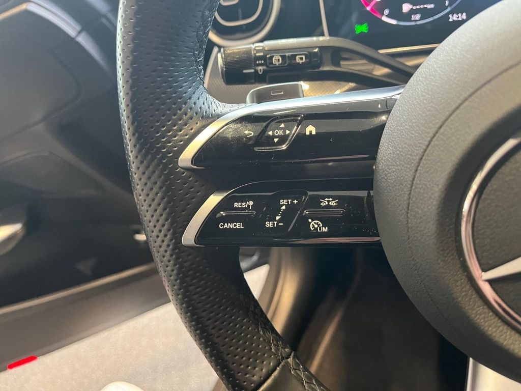 Mercedes-Benz C 300 2025