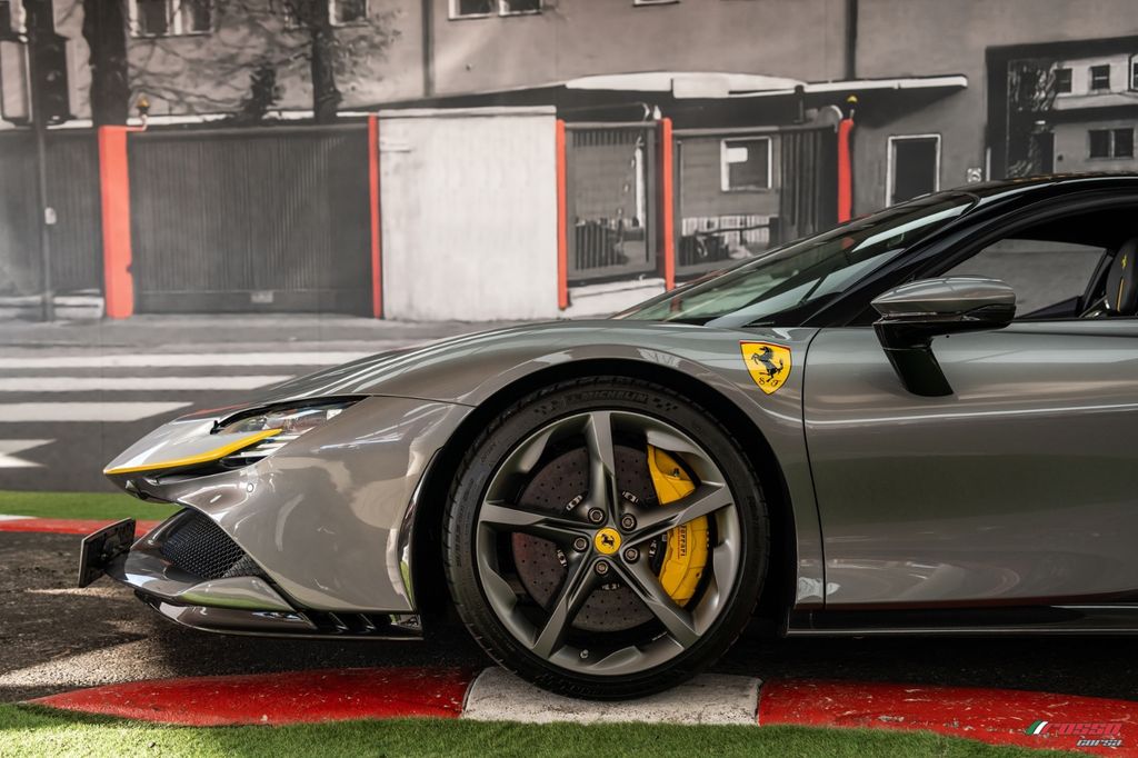 Ferrari SF90 2021