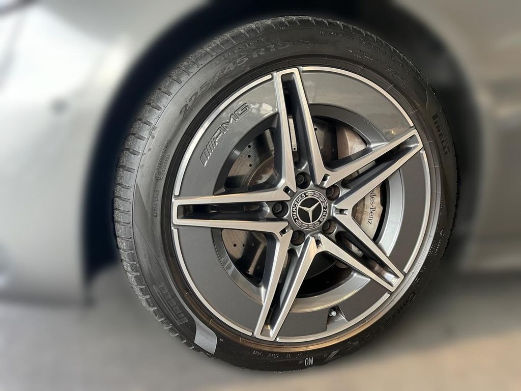 Mercedes-Benz C 300 2025