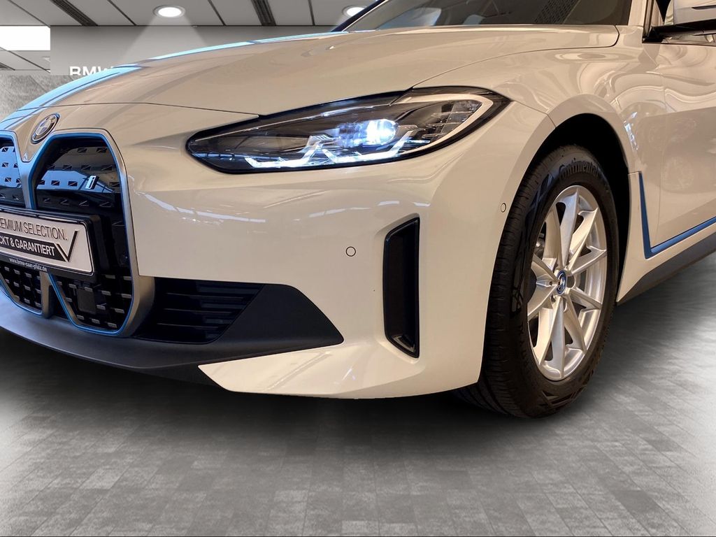 BMW i4 2023