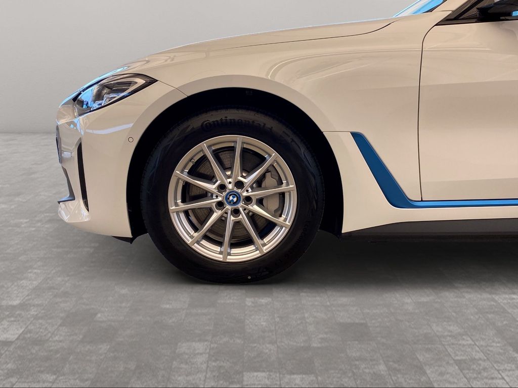 BMW i4 2023