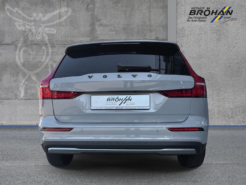 Volvo V60 Cross Country 2023