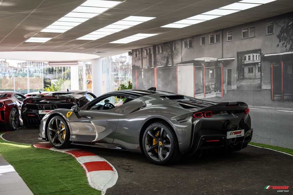Ferrari SF90 2021