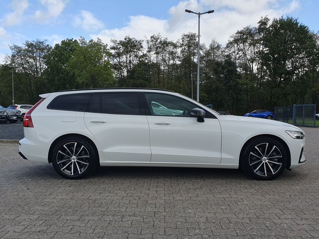 Volvo V60 2024