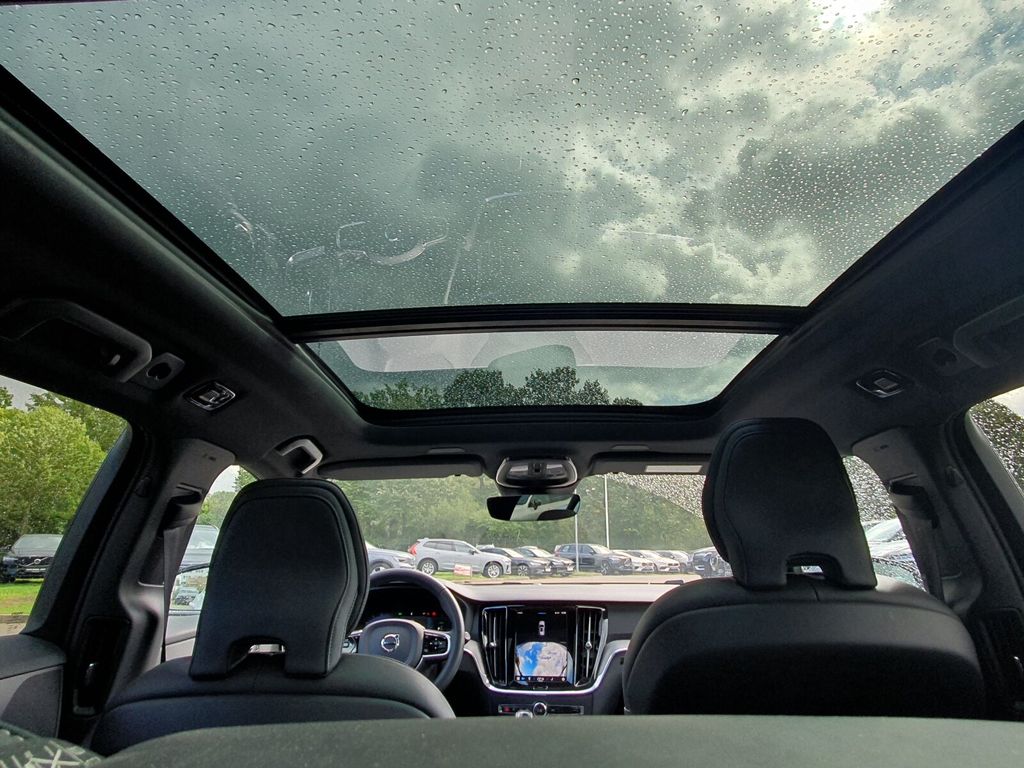 Volvo V60 2024