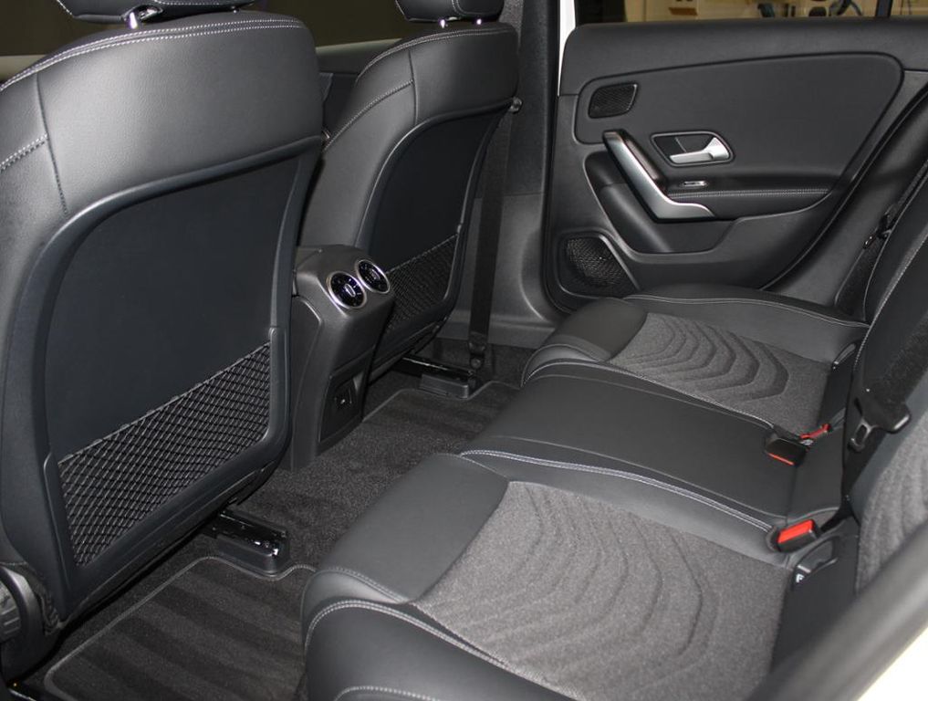 Mercedes-Benz A 250 2025