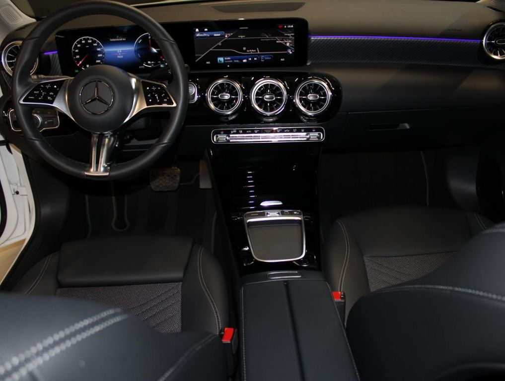 Mercedes-Benz A 250 2025