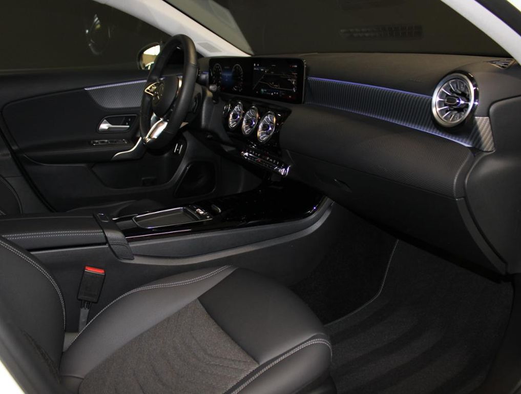 Mercedes-Benz A 250 2025