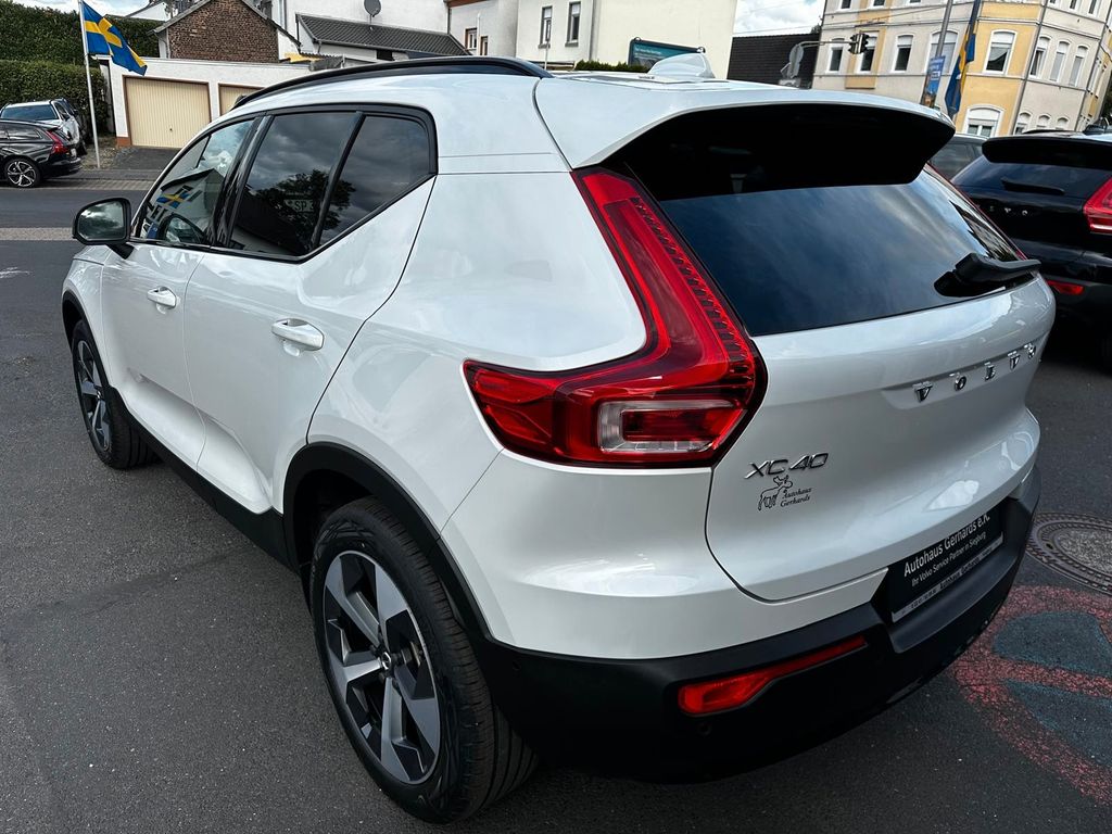 Volvo XC40 2025