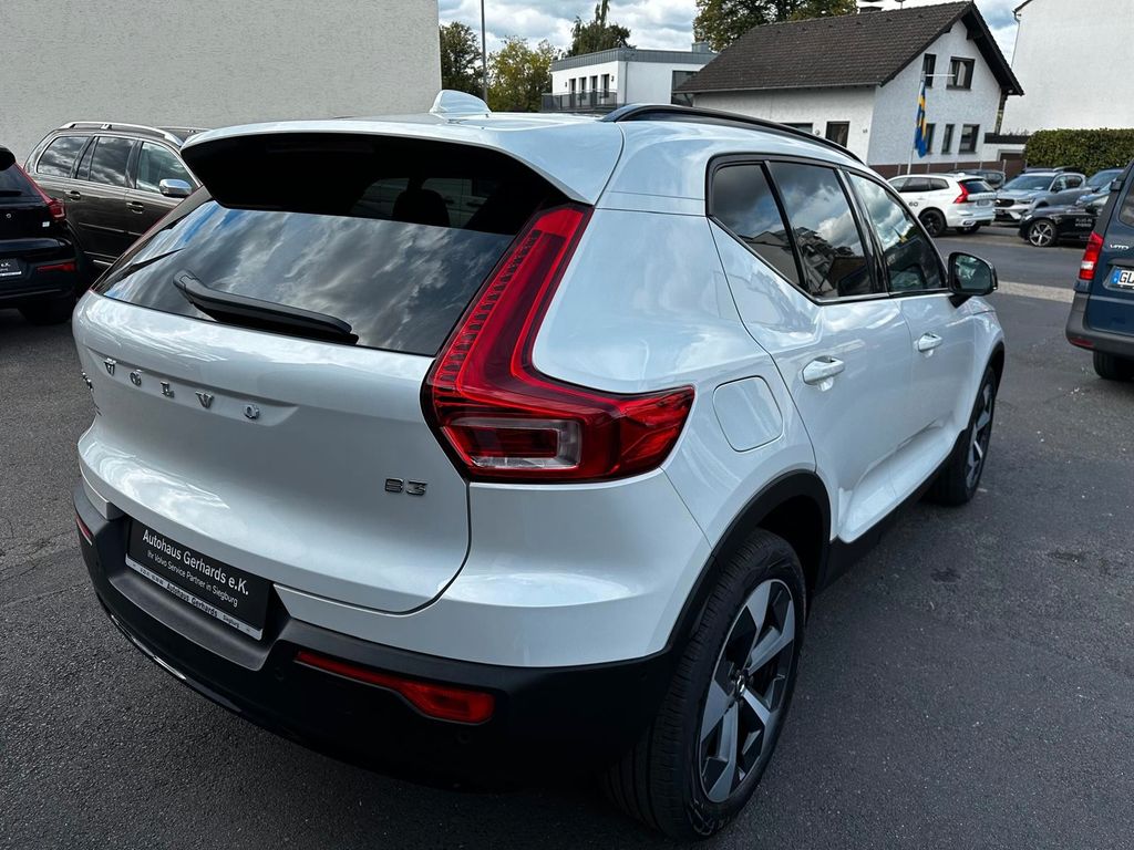 Volvo XC40 2025