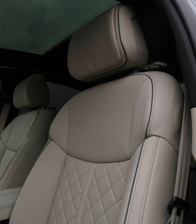Audi A8 2023