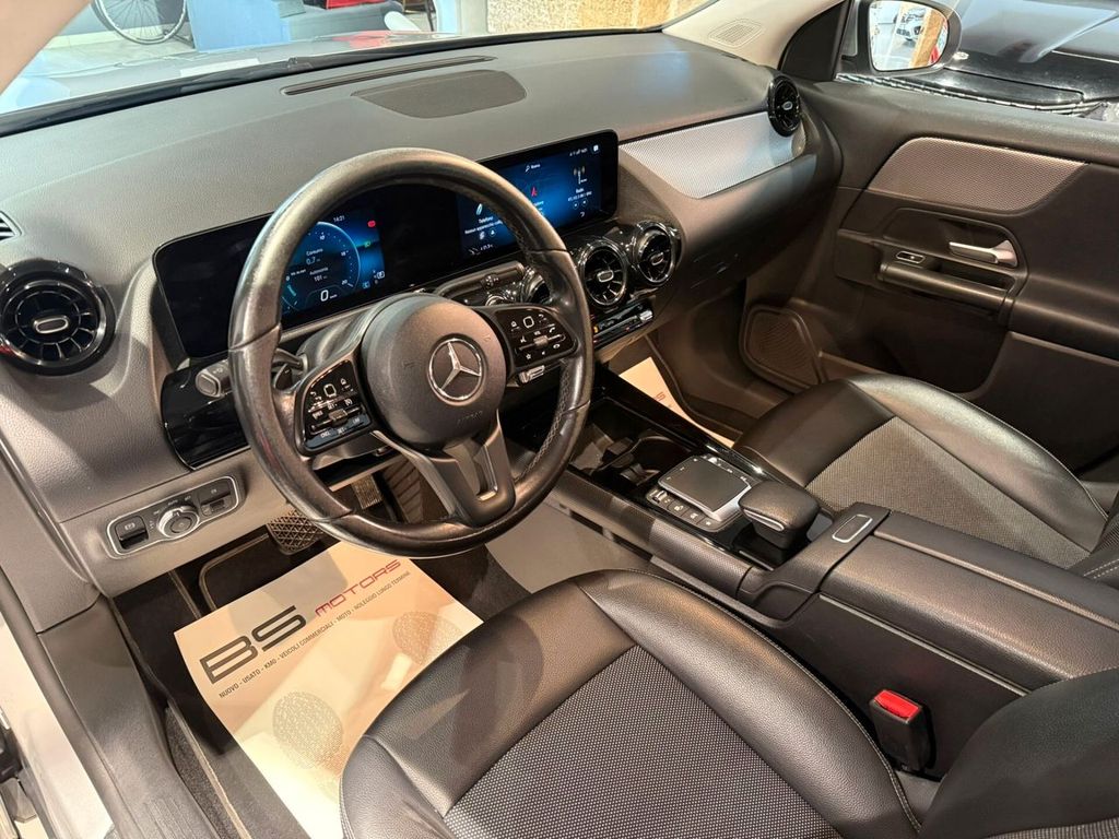 Mercedes-Benz GLA 200 2021