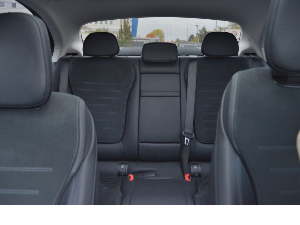 Mercedes-Benz C 300 2024