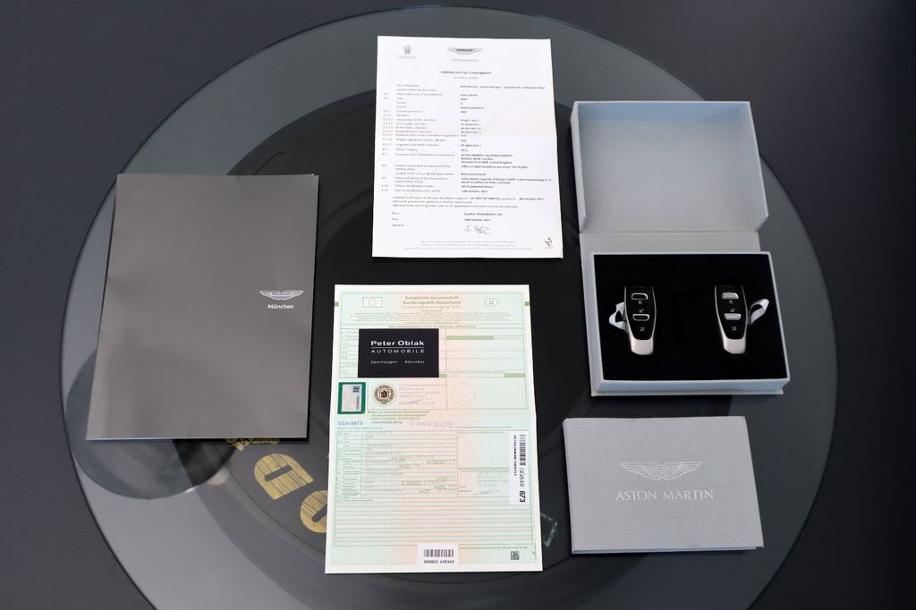 Aston Martin DBX 2022