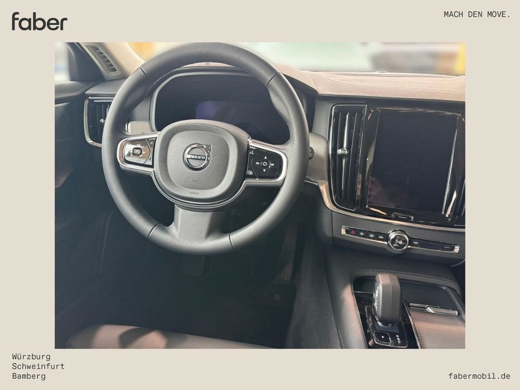 Volvo V90 2025