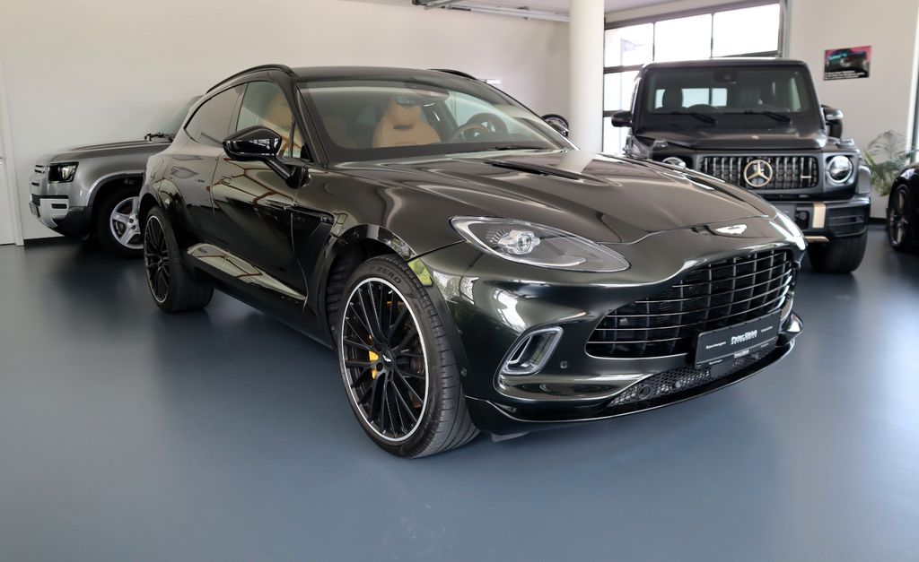 Aston Martin DBX 2022