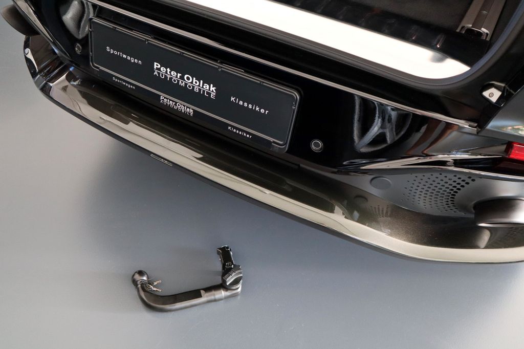 Aston Martin DBX 2022