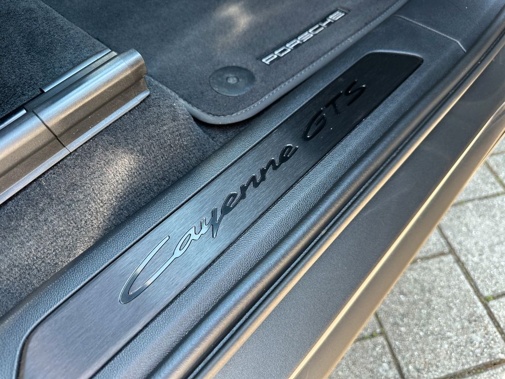 Porsche Cayenne 2024