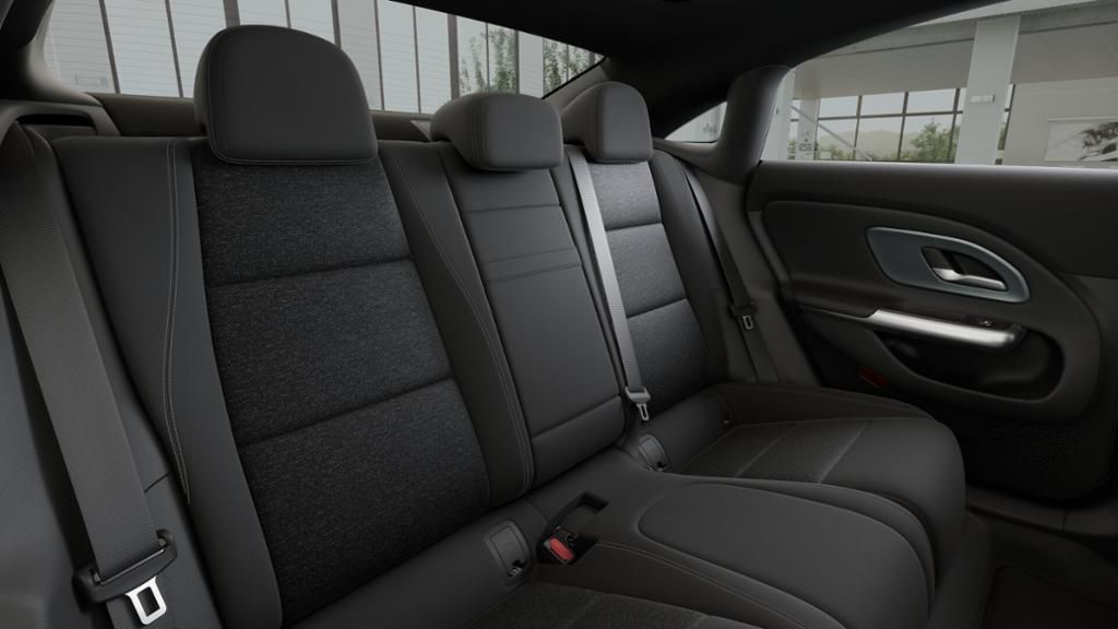 Mercedes-Benz CLA 350 2025