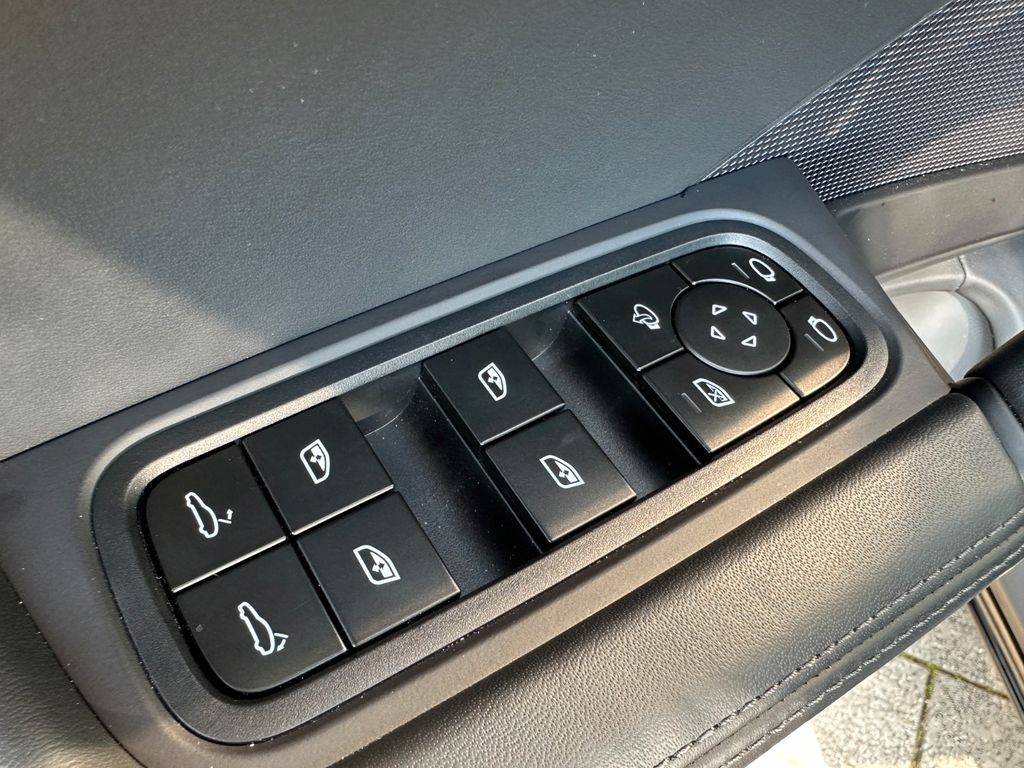 Porsche Cayenne 2024