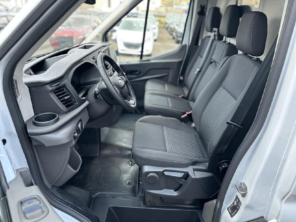 Ford Transit 2024