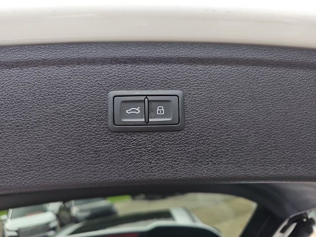 Audi SQ5 2022