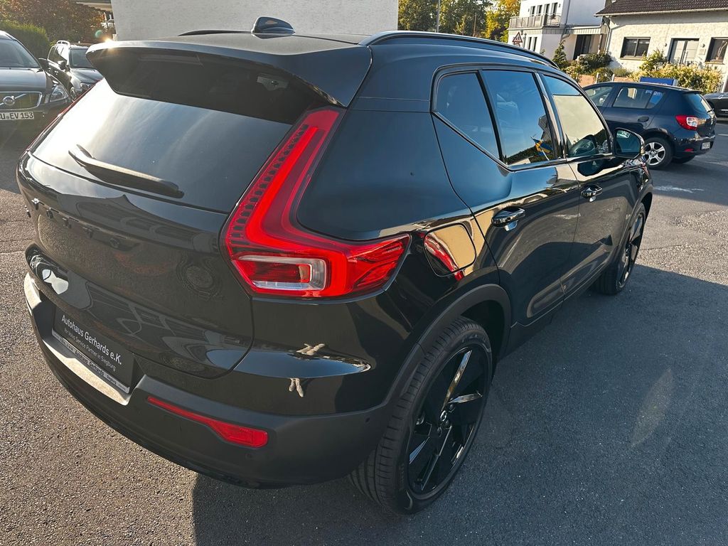 Volvo XC40 2025