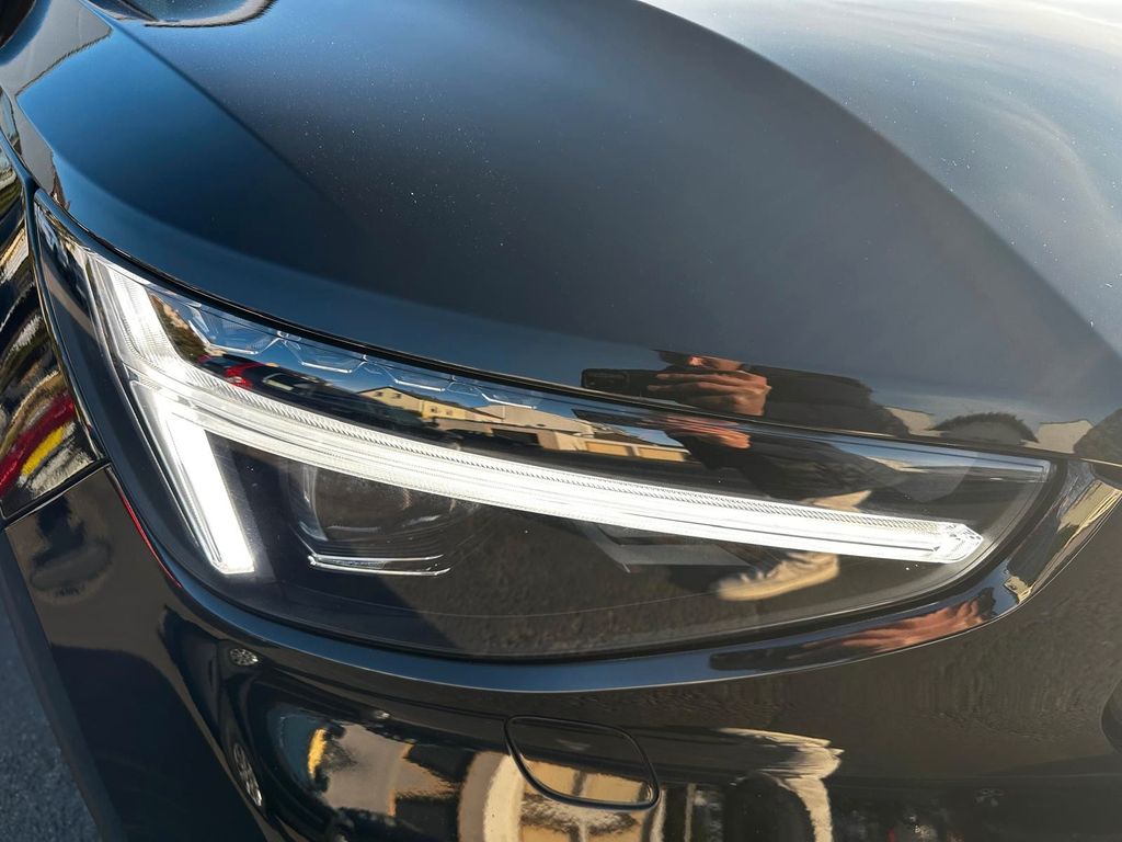 Volvo XC40 2025