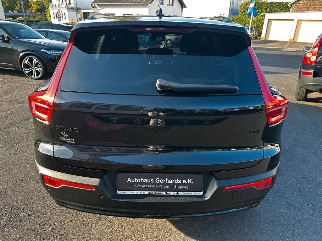 Volvo XC40 2025