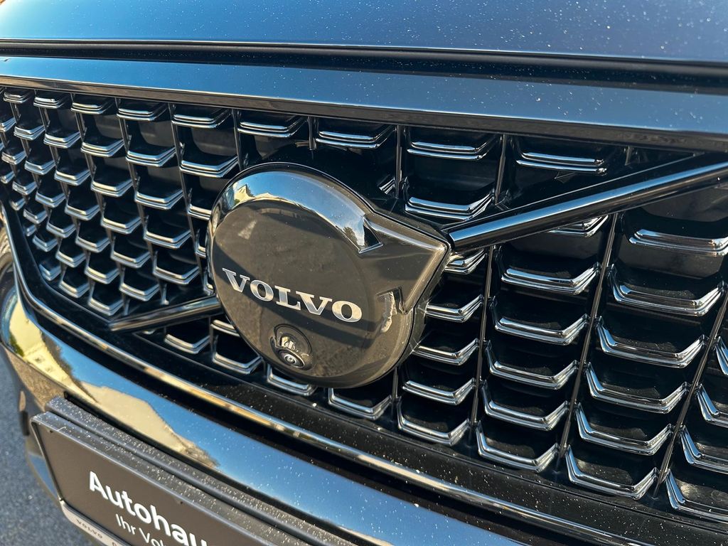 Volvo XC40 2025
