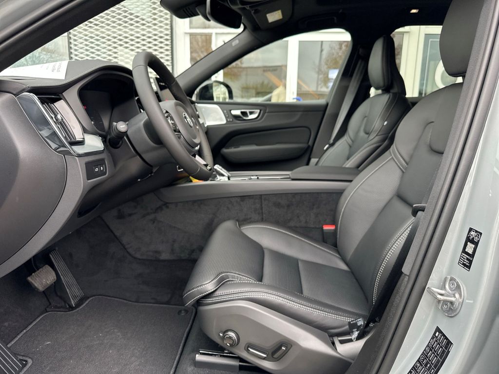 Volvo XC60 2025
