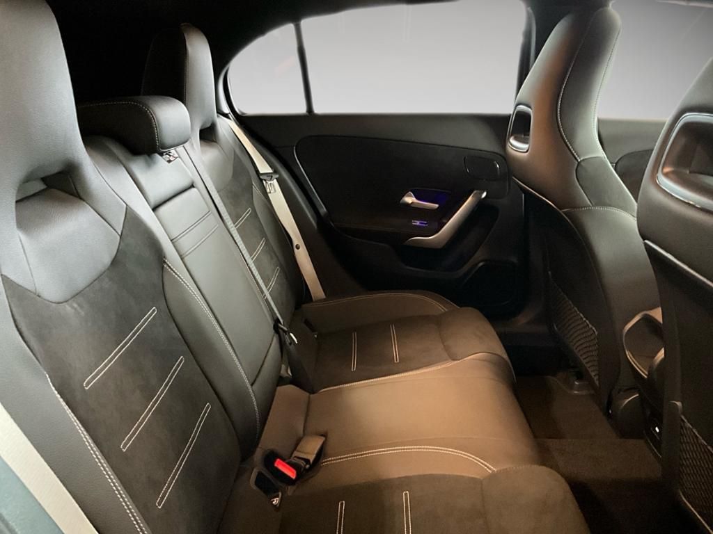 Mercedes-Benz A 180 2025