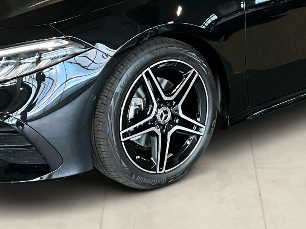 Mercedes-Benz A 180 2025