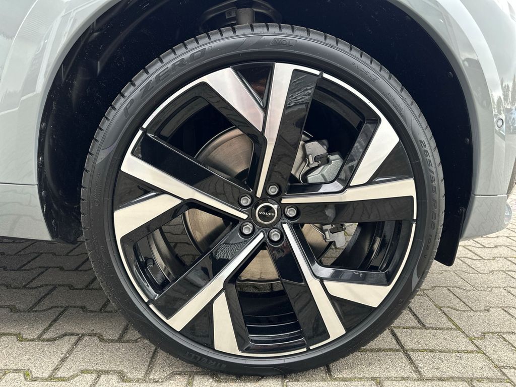 Volvo XC60 2025